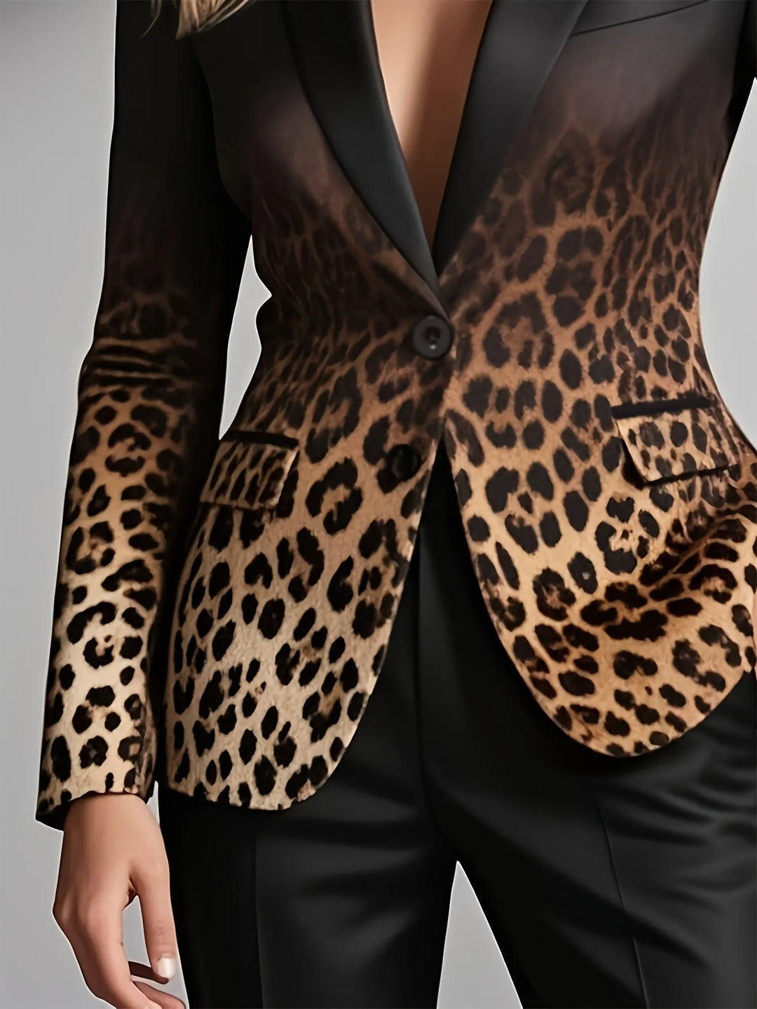 Blazer Moderno Elegante para Mulher com Bolsos de Aba