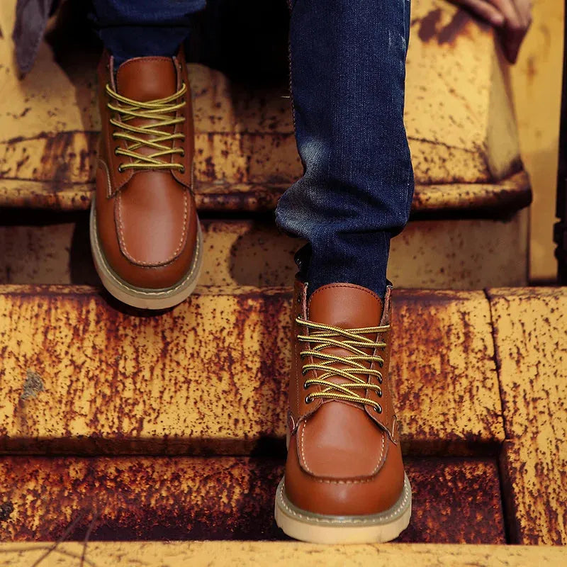 Botas Confortáveis Casuais para Homem com Atacadores