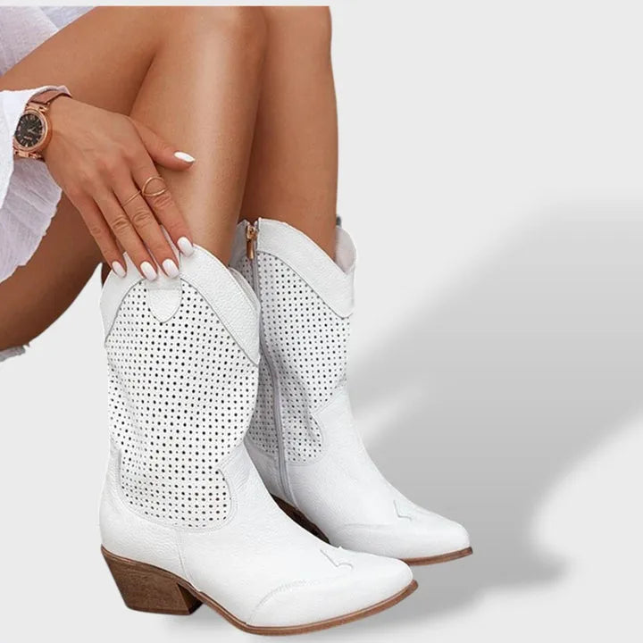 Botas Elegantes Modernas para Mulher com Perfurações