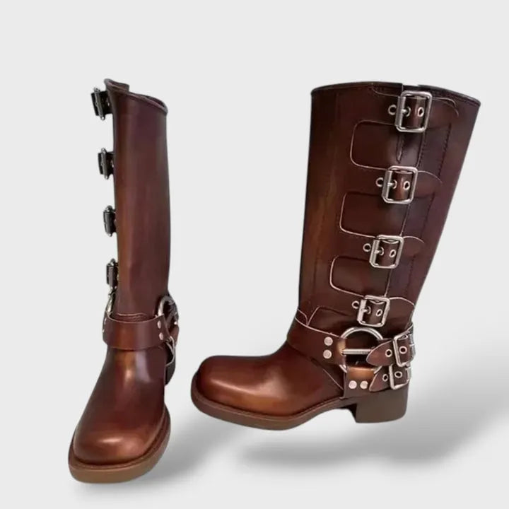 Botas Vintage Modernas para Mulher com Fivelas
