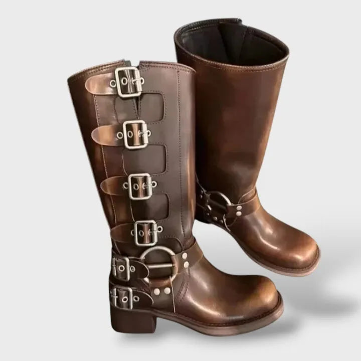 Botas Vintage Modernas para Mulher com Fivelas