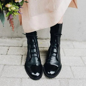 Botas de Cano Médio Confortáveis para Mulher com Bico Fino