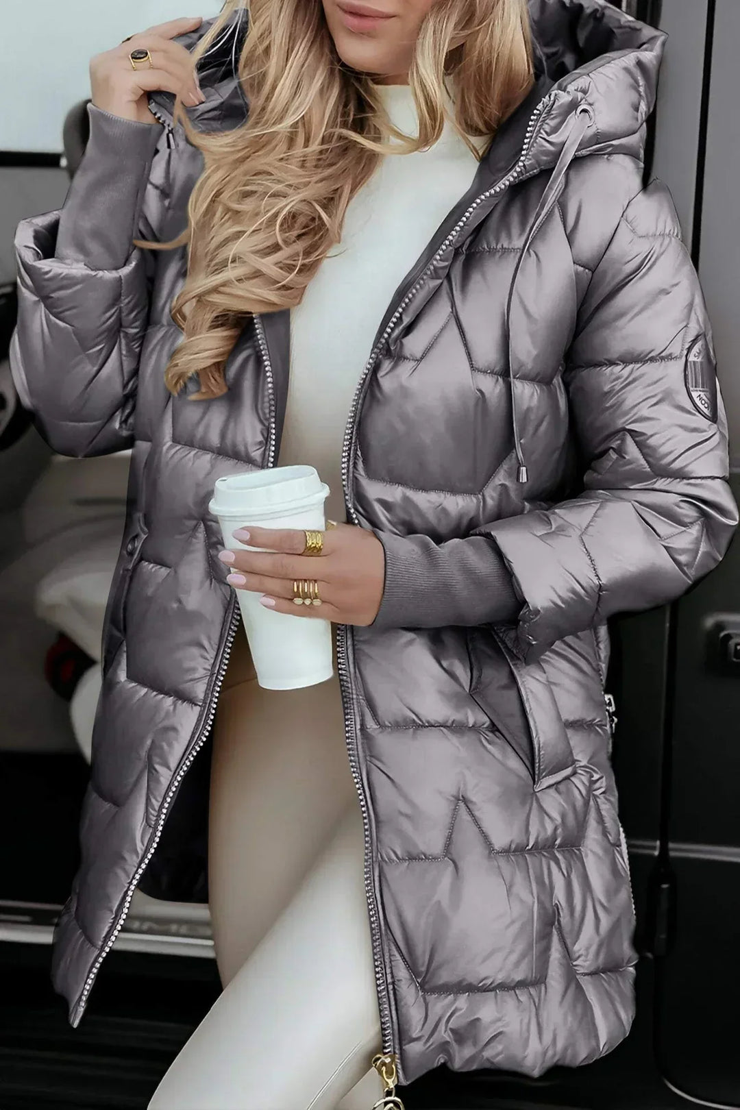 Casaco de Inverno Elegante Comprido para Mulher com Capuz