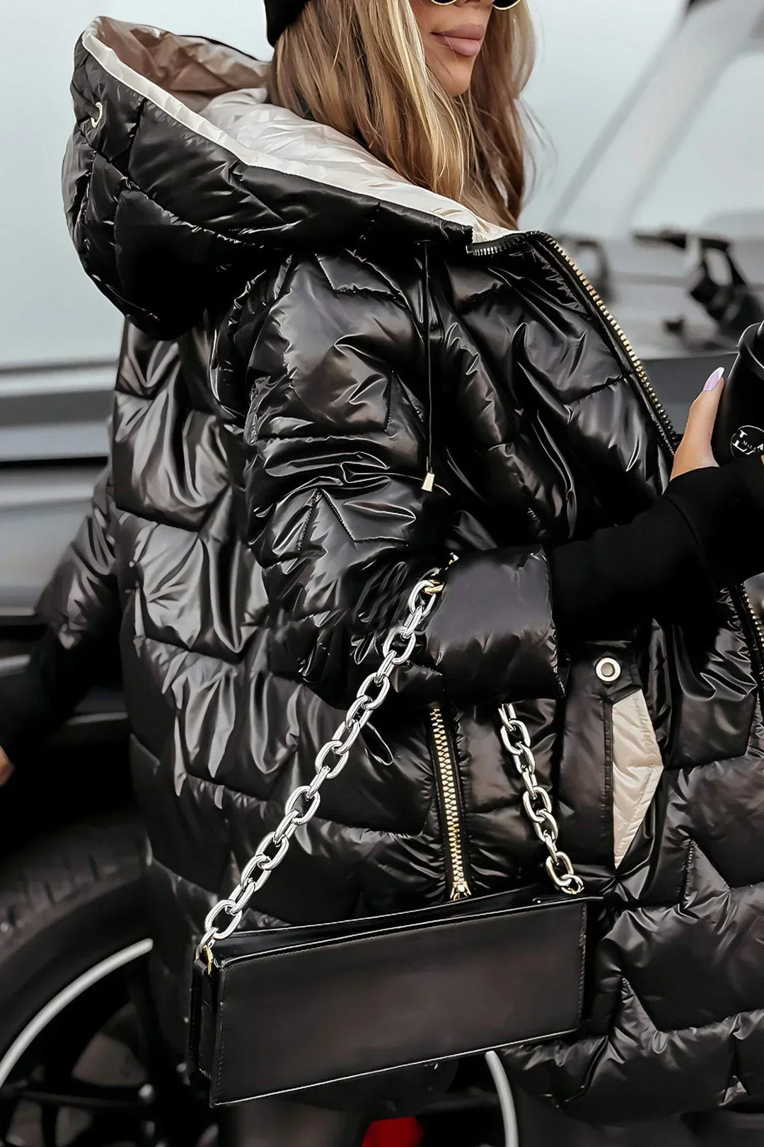 Casaco de Inverno Elegante Comprido para Mulher com Capuz
